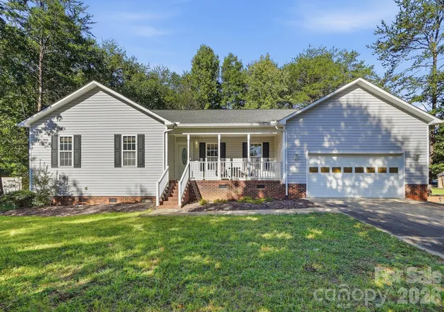 Photo 1 of Single family home for sale at 3649 Navajo Dr, Maiden, NC 28650 | MLS# 4429338 | Listing updated on 2026-10-02