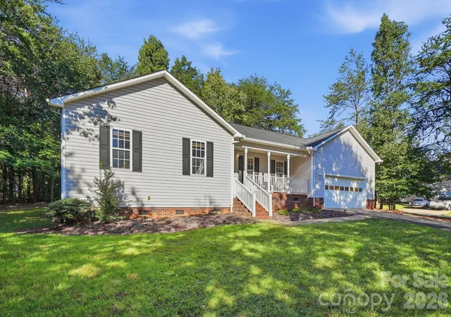 Photo 2 of Single family home for sale at 3649 Navajo Dr, Maiden, NC 28650 | MLS# 4429338 | Listing updated on 2026-10-02