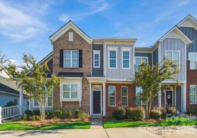 Photo 2 of Townhouse for sale at 536 Dorman St, Belmont, NC 28012 | MLS# 4429343 | Listing updated on 2026-10-02