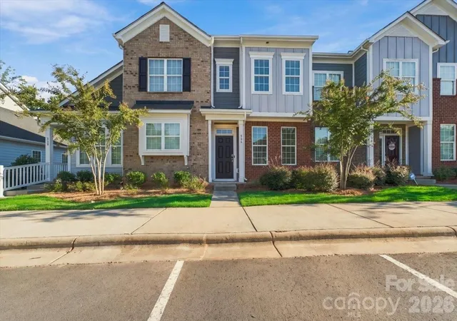Photo 3 of Townhouse for sale at 536 Dorman St, Belmont, NC 28012 | MLS# 4429343 | Listing updated on 2026-10-02