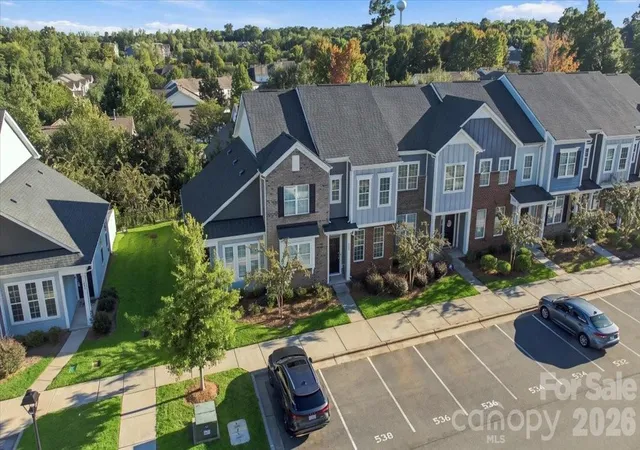 Photo 3 of Townhouse for sale at 536 Dorman St, Belmont, NC 28012 | MLS# 4429343 | Listing updated on 2026-10-02