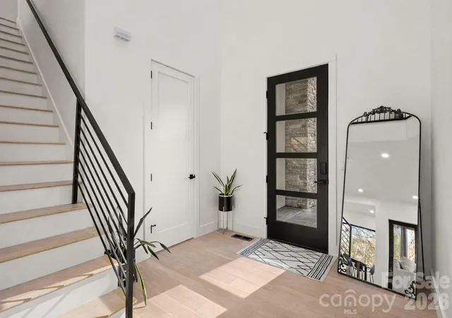 Photo 3 of Single family home for sale at 22 Chesten Mountain Dr, Asheville, NC 28803 | MLS# 4429354 | Listing updated on 2026-09-29