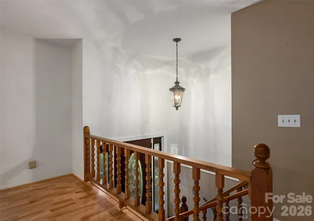 Photo 4 of Single family home for sale at 172 Long John Dr, Hendersonville, NC 28791 | MLS# 4429360 | Listing updated on 2026-09-28