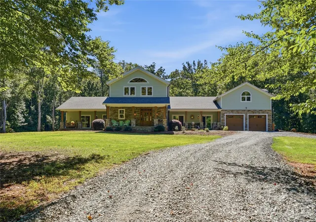 Photo 3 of Sale Pending at 317 Windmill Ln, Waxhaw, NC 28173 | MLS# 4429362 | Listing updated on 2026-10-21