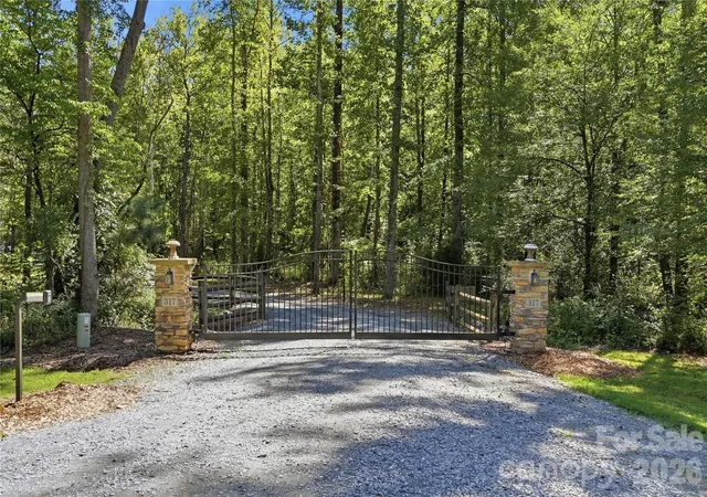 Photo 4 of Sale Pending at 317 Windmill Ln, Waxhaw, NC 28173 | MLS# 4429362 | Listing updated on 2026-10-21