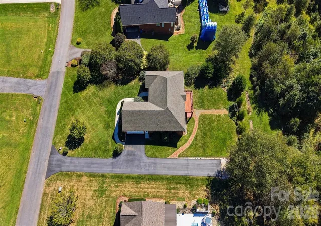 Photo 4 of Single family home for sale at 2785 Judea Dr, Conover, NC 28613 | MLS# 4429366 | Listing updated on 2026-10-03