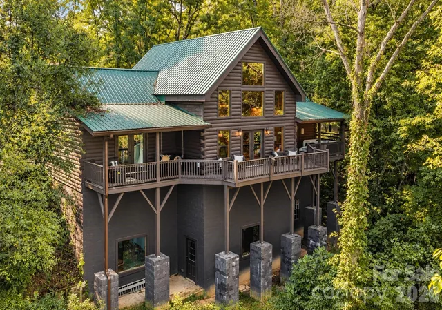 Photo 1 of Single family home for sale at 240 Fortner Ave, Bryson City, NC 28713 | MLS# 4429372 | Listing updated on 2026-09-30