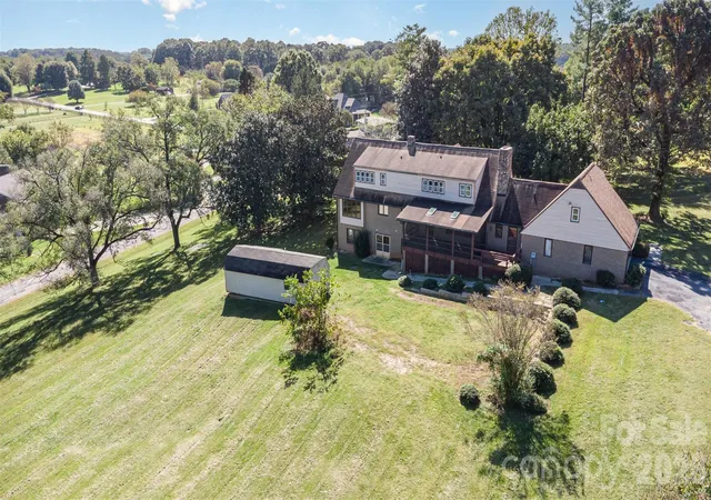 Photo 2 of Single family home for sale at 475 Baymount Dr, Statesville, NC 28625 | MLS# 4429382 | Listing updated on 2026-10-07