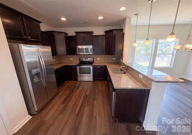Photo 2 of Single family home for sale at 5043 Hvn Lodge Rd, Matthews, NC 28104 | MLS# 4429384 | Listing updated on 2026-10-07