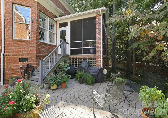 Photo 3 of Single family home for sale at 3716 Eastover Hills Ct, Charlotte, NC 28211 | MLS# 4429391 | Listing updated on 2026-10-01