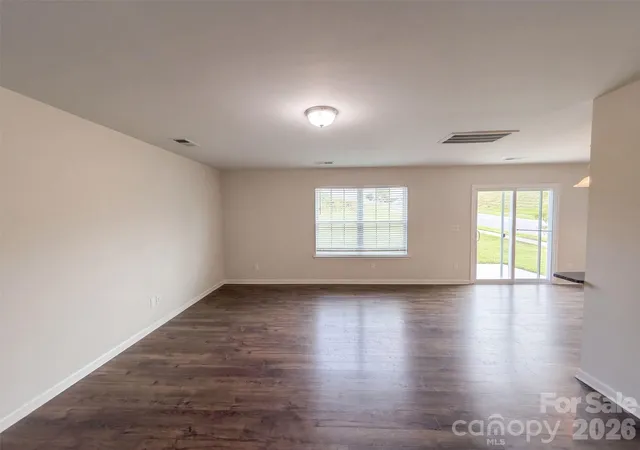 Photo 3 of Single family home for sale at 1554 Gaston Mountain Dr, Dallas, NC 28034 | MLS# 4429393 | Listing updated on 2026-10-07