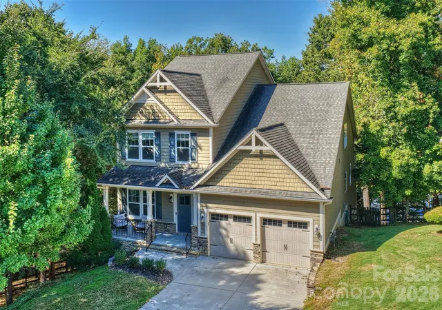 Photo 3 of Single family home for sale at 12039 Spinnaker Dr, Fort Mill, SC 29708 | MLS# 4429400 | Listing updated on 2026-10-05