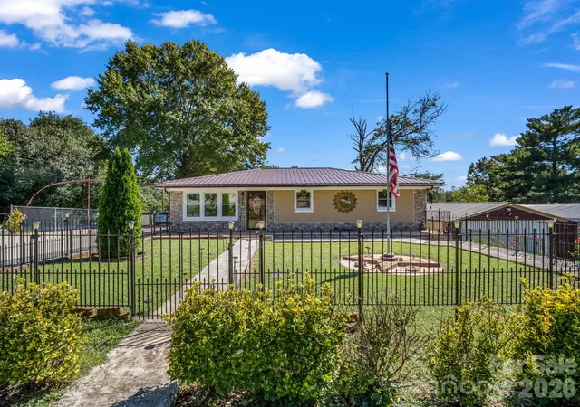 Photo 2 of Single family home for sale at 191 Sycamore St, Forest City, NC 28043 | MLS# 4429404 | Listing updated on 2026-10-01