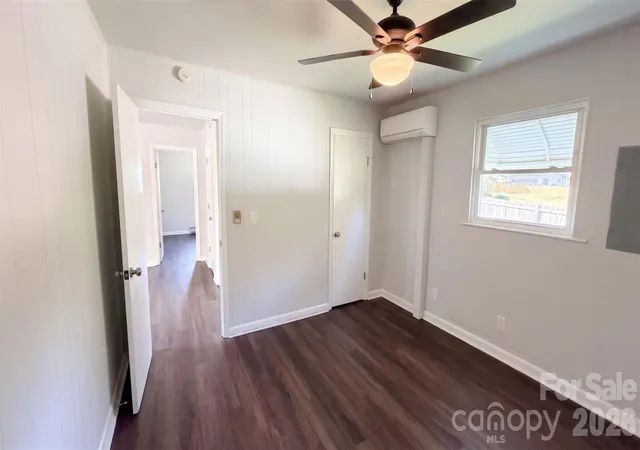 Photo 3 of Single family home for sale at 101 Craig St, Stanley, NC 28164 | MLS# 4429405 | Listing updated on 2026-10-07