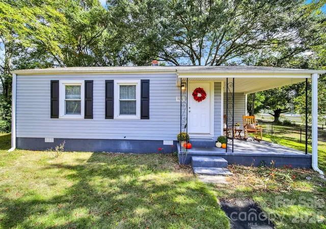 Photo 3 of Single family home for sale at 1656 Oakridge Meadows Ct, Rock Hill, SC 29732 | MLS# 4429407 | Listing updated on 2026-10-07
