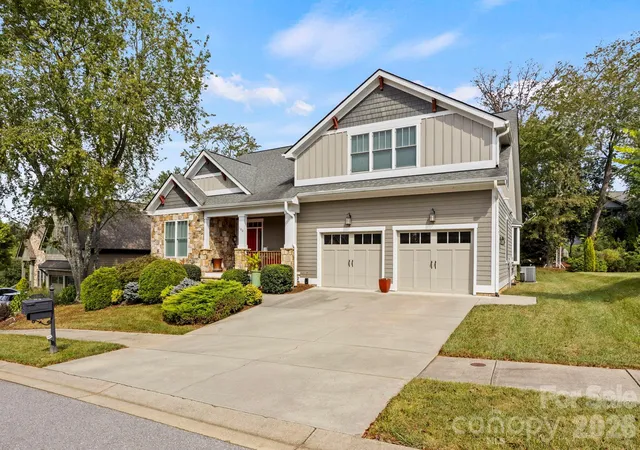 Photo 2 of Single family home for sale at 100 Barnrock Dr, Mills River, NC 28759 | MLS# 4429415 | Listing updated on 2026-10-02