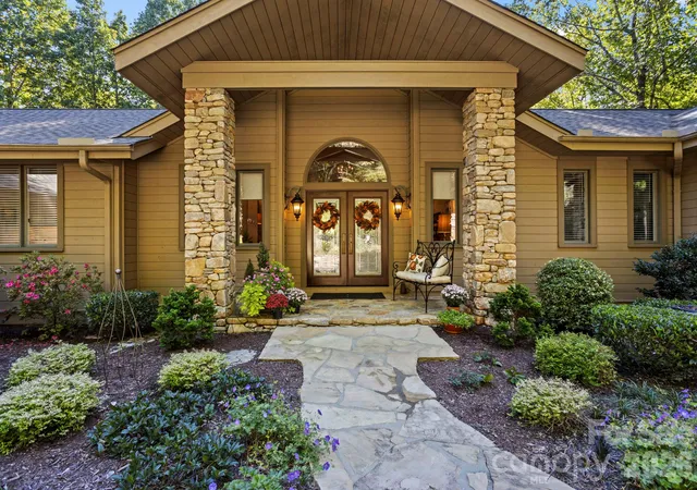 Photo 3 of Single family home for sale at 308 Kenmure Dr, Flat Rock, NC 28731 | MLS# 4429416 | Listing updated on 2026-10-03