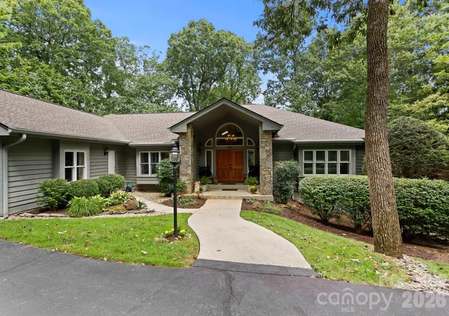 Photo 1 of Single family home for sale at 324 Kenmure Dr, Flat Rock, NC 28731 | MLS# 4429417 | Listing updated on 2026-10-02