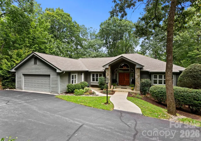 Photo 2 of Single family home for sale at 324 Kenmure Dr, Flat Rock, NC 28731 | MLS# 4429417 | Listing updated on 2026-10-02