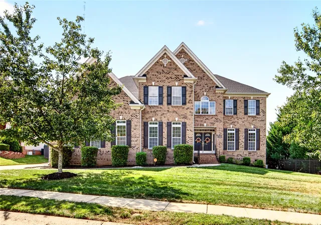 Photo 1 of Sale Pending at 16803 Silversword Dr, Charlotte, NC 28213 | MLS# 4429424 | Listing updated on 2026-10-06