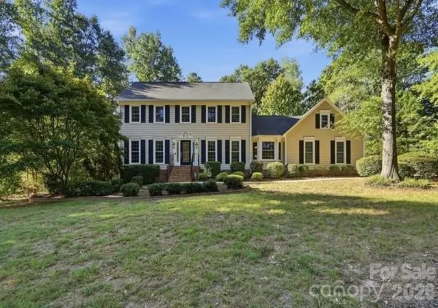 Photo 2 of Single family home for sale at 1677 Double Oaks Rd, Fort Mill, SC 29715 | MLS# 4429426 | Listing updated on 2026-09-30