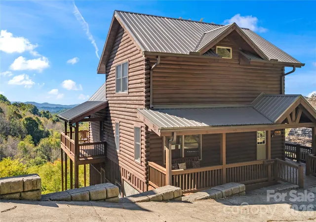 Photo 2 of Single family home for sale at 39 Valley Hts Rd, Mars Hill, NC 28754 | MLS# 4429432 | Listing updated on 2026-10-08