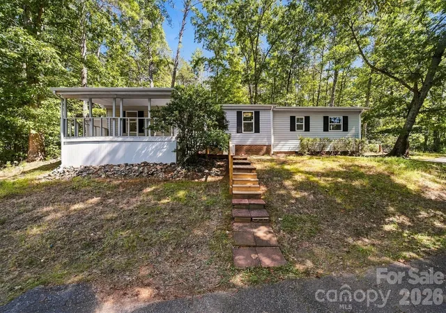 Photo 1 of Single family home for sale at 3952 Mountainside School Rd, Lenoir, NC 28645 | MLS# 4429434 | Listing updated on 2026-10-01