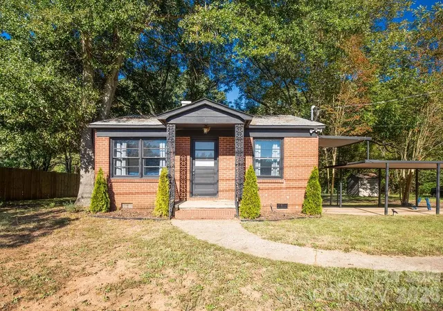 Photo 1 of Single family home for sale at 14903 Beatties Frd Rd, Huntersville, NC 28078 | MLS# 4429437 | Listing updated on 2026-10-23