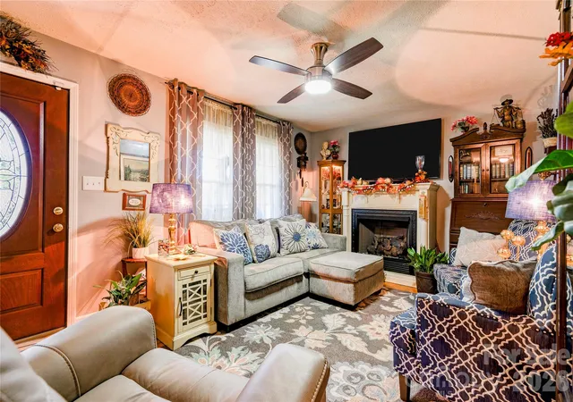 Photo 4 of Single family home for sale at 1564 Timberlake Dr, Shelby, NC 28150 | MLS# 4429438 | Listing updated on 2026-10-01