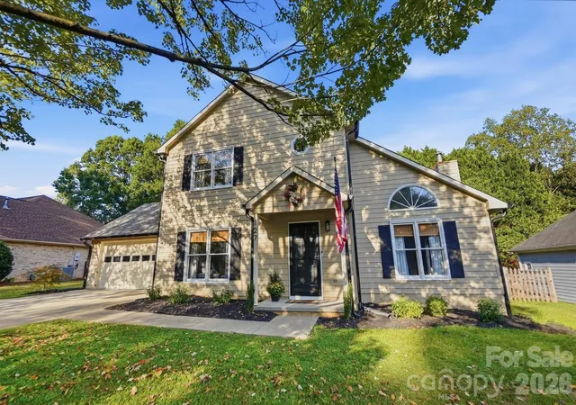 Photo 1 of Single family home for sale at 127 Sea Is Blvd, Fort Mill, SC 29708 | MLS# 4429443 | Listing updated on 2026-10-03