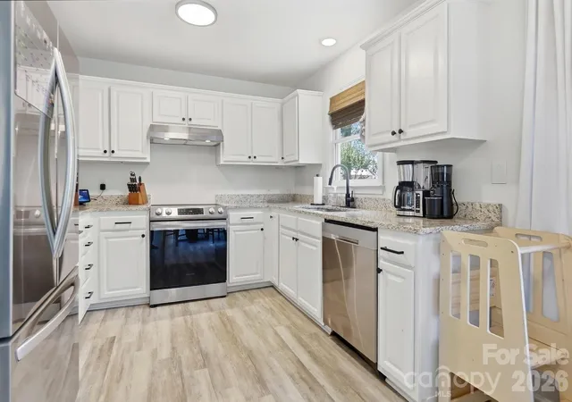 Photo 3 of Single family home for sale at 127 Sea Is Blvd, Fort Mill, SC 29708 | MLS# 4429443 | Listing updated on 2026-10-03