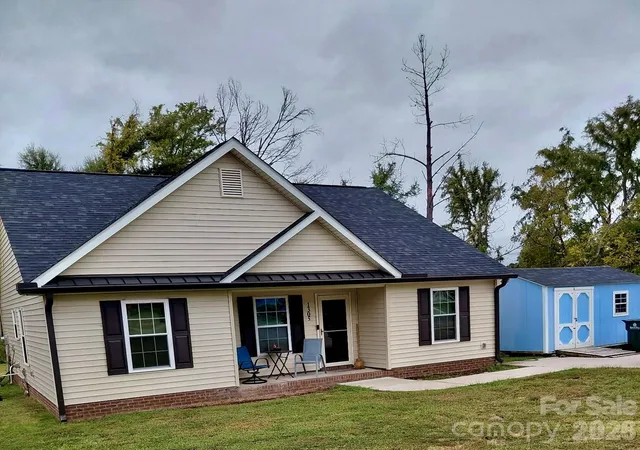 Photo 2 of Single family home for sale at 1305 Crawford Rd, Rock Hill, SC 29730 | MLS# 4429444 | Listing updated on 2026-10-02