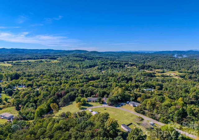 Photo 4 of Single family home for sale at 6041 Kaylas Ridge Rd, Connelly Springs, NC 28612 | MLS# 4429448 | Listing updated on 2026-10-02