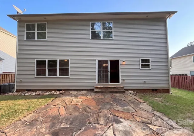 Photo 4 of Single family home for sale at 330 Windy Pine Dr, Clover, SC 29710 | MLS# 4429449 | Listing updated on 2026-09-30