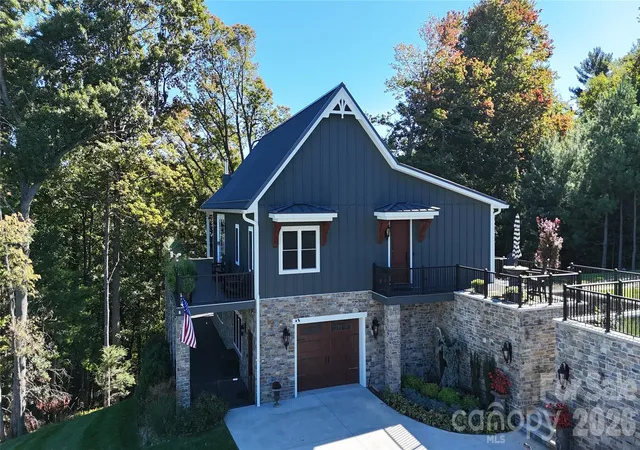 Photo 2 of Single family home for sale at 144 Mitchell Gorge, Roaring Gap, NC 28668 | MLS# 4429450 | Listing updated on 2026-10-10