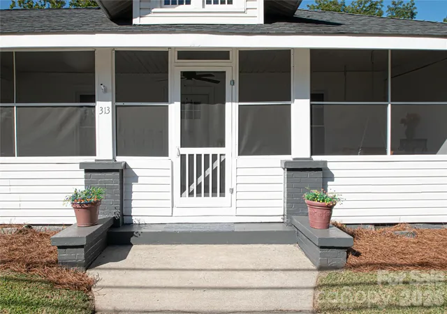 Photo 2 of Single family home for sale at 313 N Elm St, Marshville, NC 28103 | MLS# 4429459 | Listing updated on 2026-10-02