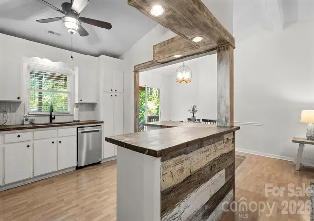 Photo 2 of Single family home for sale at 105 Brockway Dr, Mooresville, NC 28117 | MLS# 4429462 | Listing updated on 2026-10-31