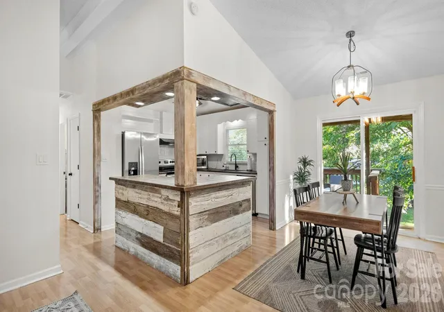 Photo 4 of Single family home for sale at 105 Brockway Dr, Mooresville, NC 28117 | MLS# 4429462 | Listing updated on 2026-10-31