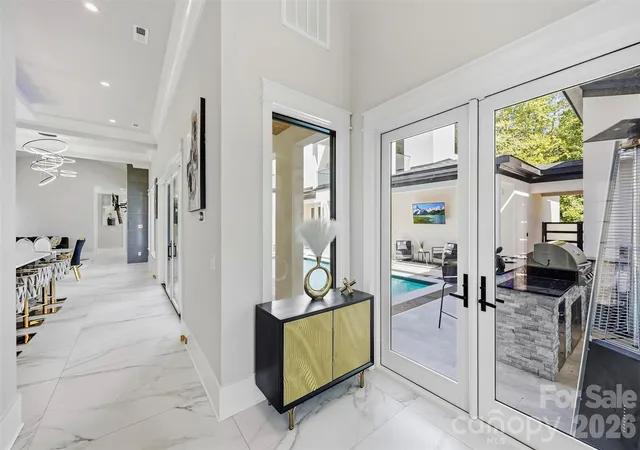 Photo 4 of Single family home for sale at 15650 Youngblood Rd, Charlotte, NC 28278 | MLS# 4429465 | Listing updated on 2026-10-01