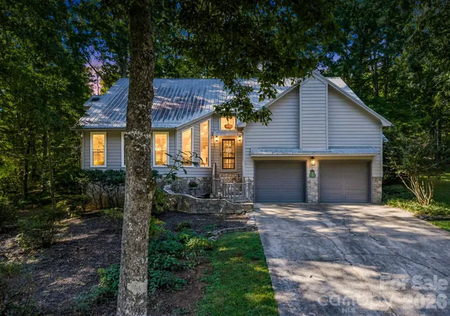 Photo 2 of Single family home for sale at 271 Anne St, Rutherfordton, NC 28139 | MLS# 4429466 | Listing updated on 2026-10-02