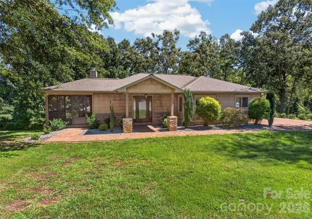 Single family home for sale at 117 Edgewood Ave, Landrum, SC 29356 | MLS# 4429476
