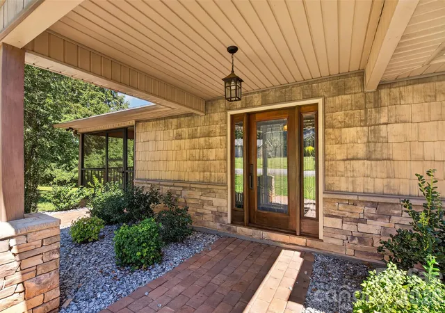 Photo 1 of Single family home for sale at 117 Edgewood Ave, Landrum, SC 29356 | MLS# 4429476 | Listing updated on 2026-09-30