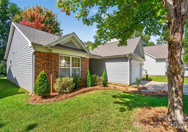 Photo 1 of Single family home for sale at 5327 Fernhill Dr, Charlotte, NC 28217 | MLS# 4429479 | Listing updated on 2026-10-03