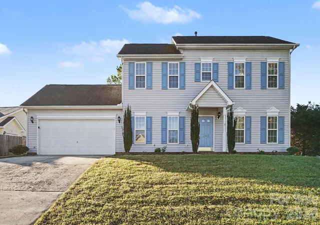 Photo 1 of Single family home for sale at 1009 Sandy Point Dr Sw, Concord, NC 28025 | MLS# 4429482 | Listing updated on 2026-10-07
