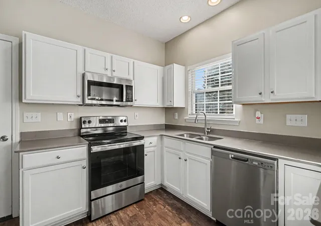 Photo 4 of Single family home for sale at 1009 Sandy Point Dr SW, Concord, NC 28025 | MLS# 4429482 | Listing updated on 2026-10-07