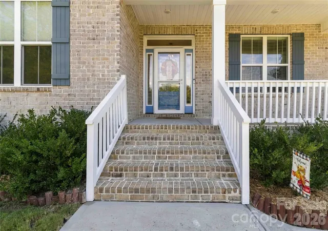Photo 4 of Single family home for sale at 418 Kingsburry Rd, Clover, SC 29710 | MLS# 4429491 | Listing updated on 2026-10-01