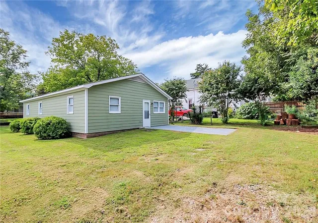 Photo 2 of Single family home for sale at 212 Kerr St Nw, Concord, NC 28025 | MLS# 4429514 | Listing updated on 2026-10-01
