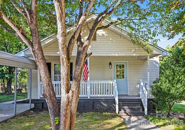 Photo 3 of Single family home for sale at 115 Lambert St, Belmont, NC 28012 | MLS# 4429515 | Listing updated on 2026-10-01