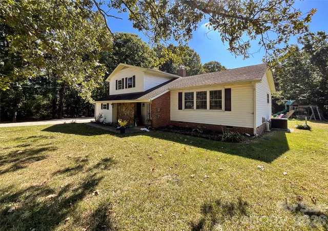 Photo 2 of Single family home for sale at 4807 Lancaster Hwy, Monroe, NC 28112 | MLS# 4429517 | Listing updated on 2026-10-15