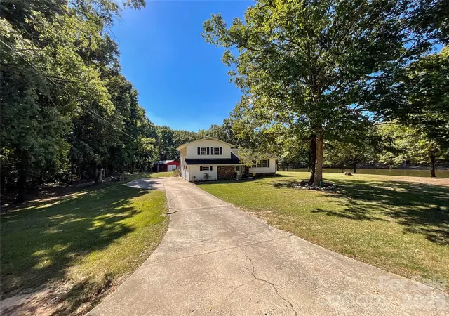 Photo 3 of Single family home for sale at 4807 Lancaster Hwy, Monroe, NC 28112 | MLS# 4429517 | Listing updated on 2026-10-15